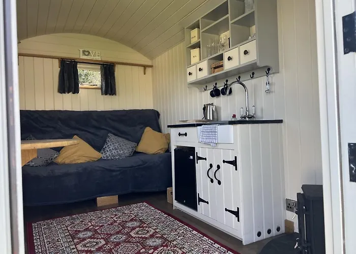 Home Farm Shepherds Hut With Firepit And Wood Burning Stove