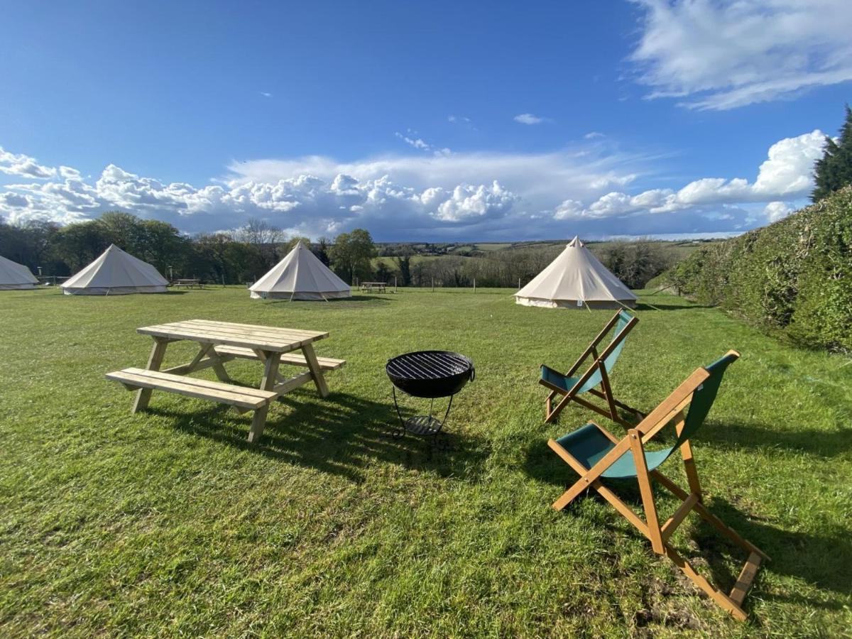 Campsite Farm Shepherds Hut With Firepit And Wood Burning Stove