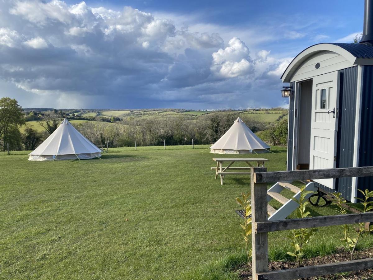 Campsite Farm Shepherds Hut With Firepit And Wood Burning Stove *